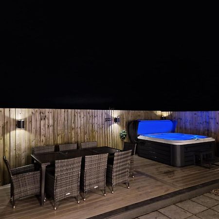 No 1 The Paddock - Spacious Holiday Home With A Hot Tub Bude Exterior photo