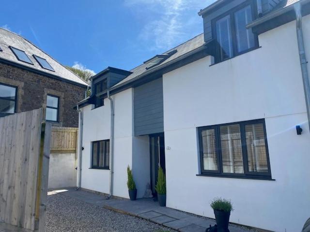 No 1 The Paddock - Spacious Holiday Home With A Hot Tub Bude Exterior photo