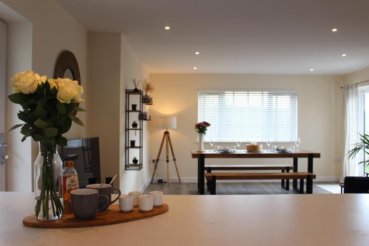 No 1 The Paddock - Spacious Holiday Home With A Hot Tub Bude Exterior photo