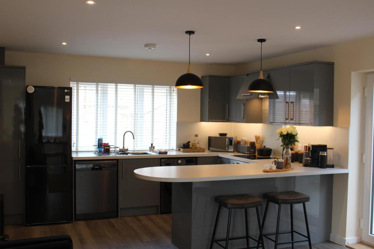No 1 The Paddock - Spacious Holiday Home With A Hot Tub Bude Exterior photo