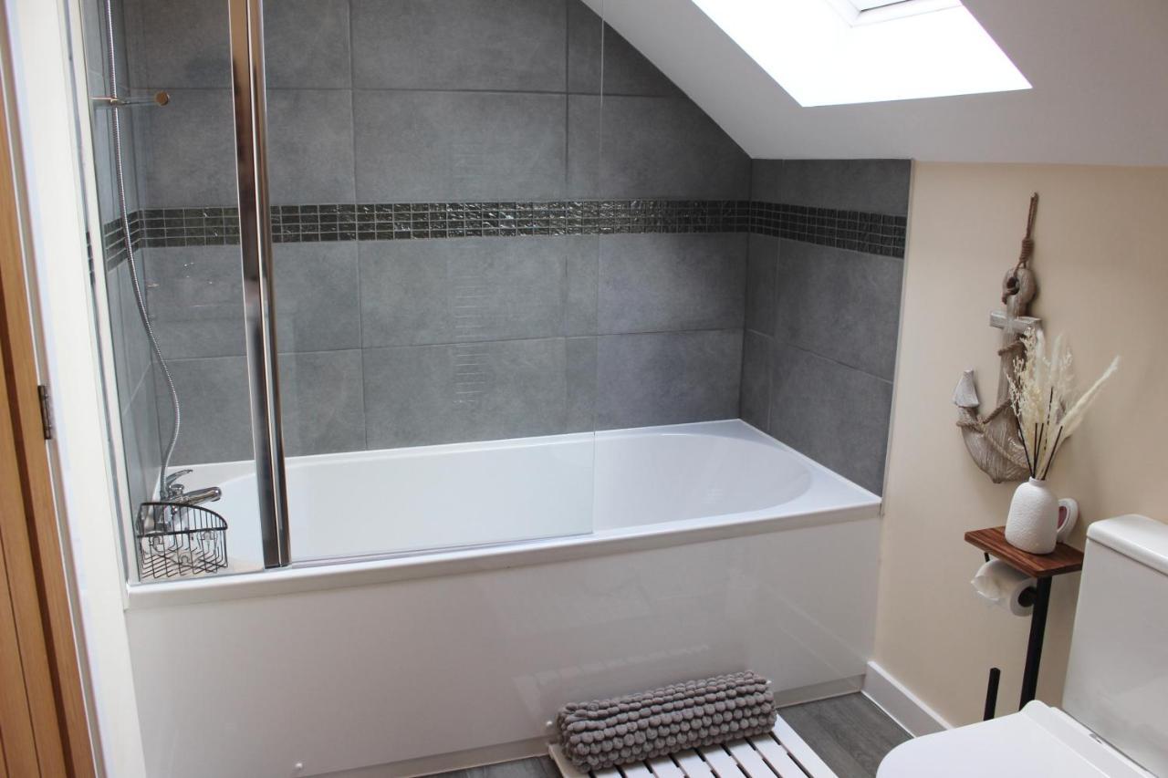 No 1 The Paddock - Spacious Holiday Home With A Hot Tub Bude Exterior photo